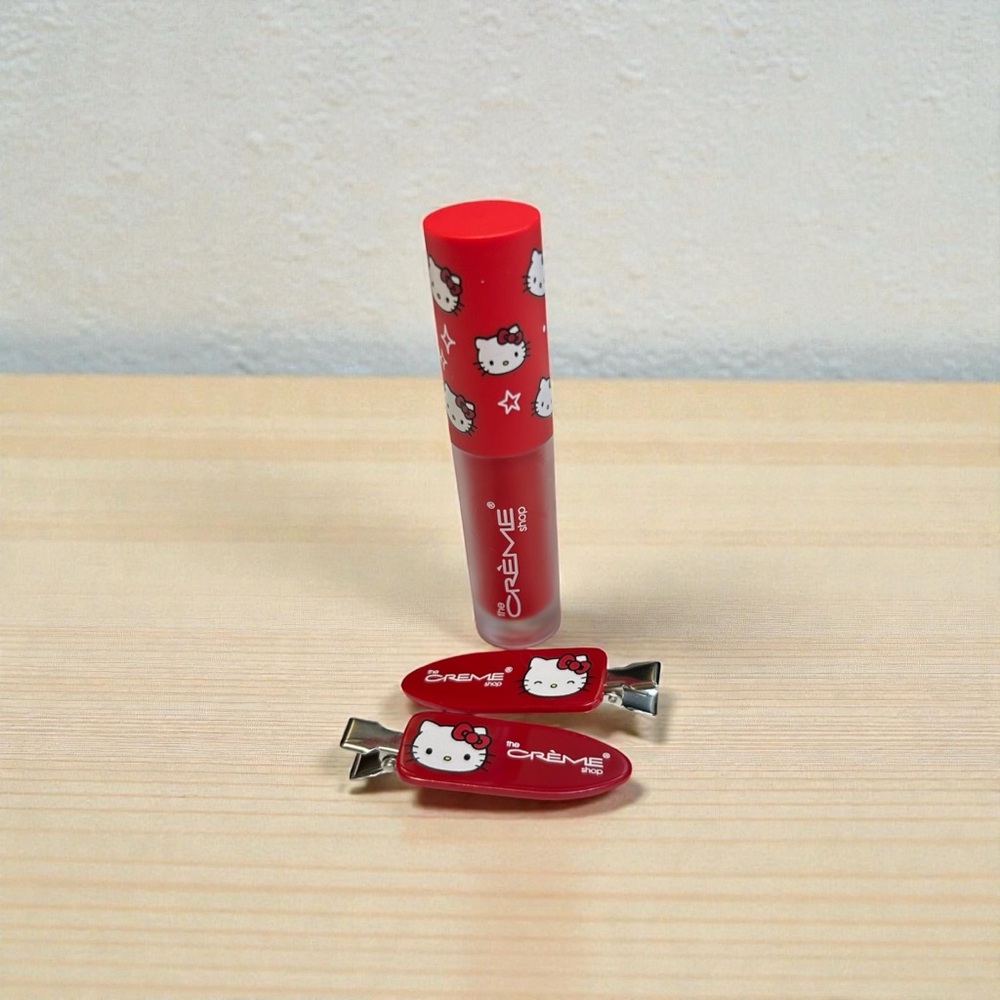 Brand New CRÈME Hello Kitty Lip Gloss & 2 Hair Clips Stocking Stuffers